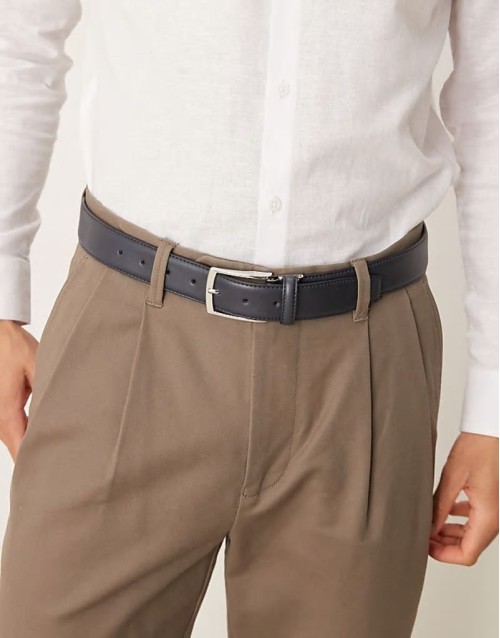 smart belt in navy faux leather